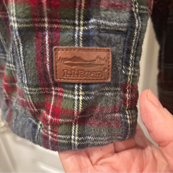 LL BEAN SLIGHTLY FITTED COTTON RED GREY PLAID HOODED SHIRT JACKET M REGULAR - Picture 9 of 15